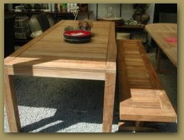 Tafel 2.40 m x 1 m met blokpoten klik om te vergroten ->